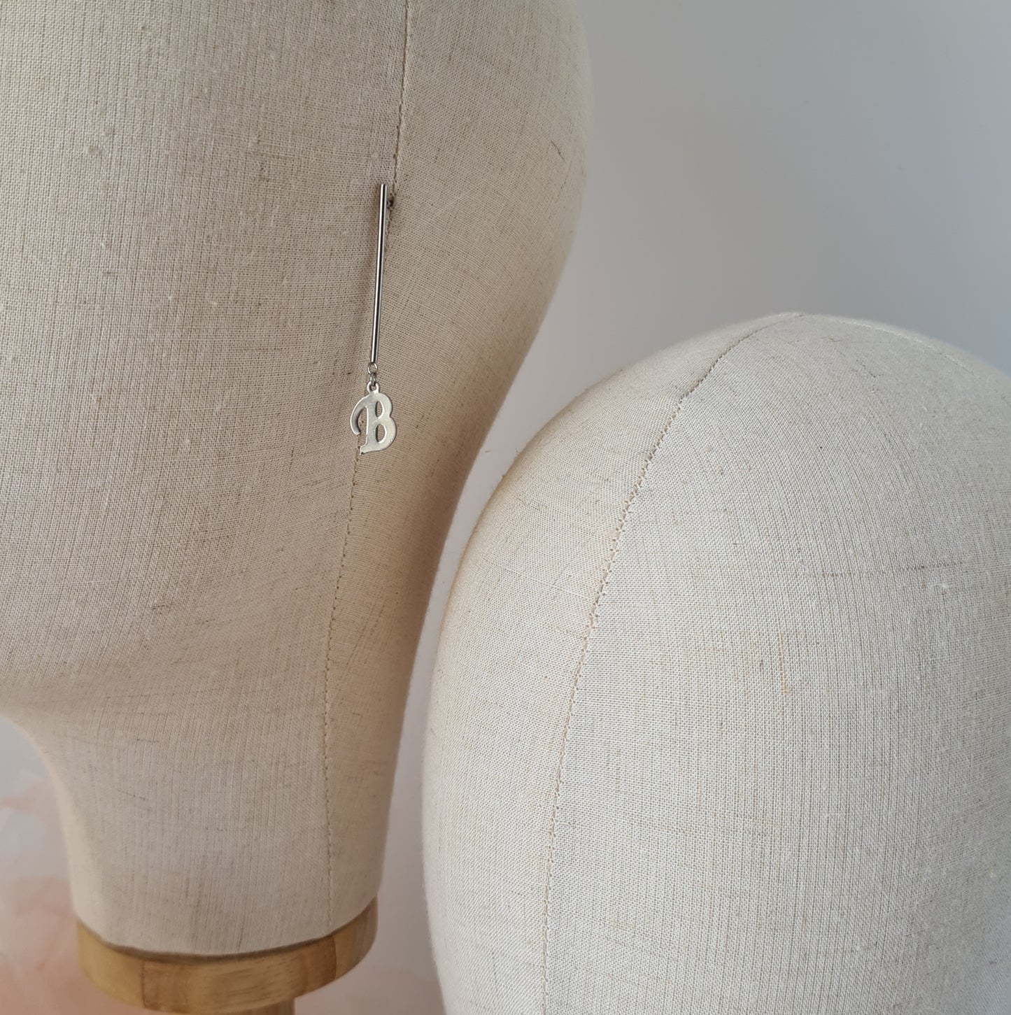 INITIAL Tessel Earrings