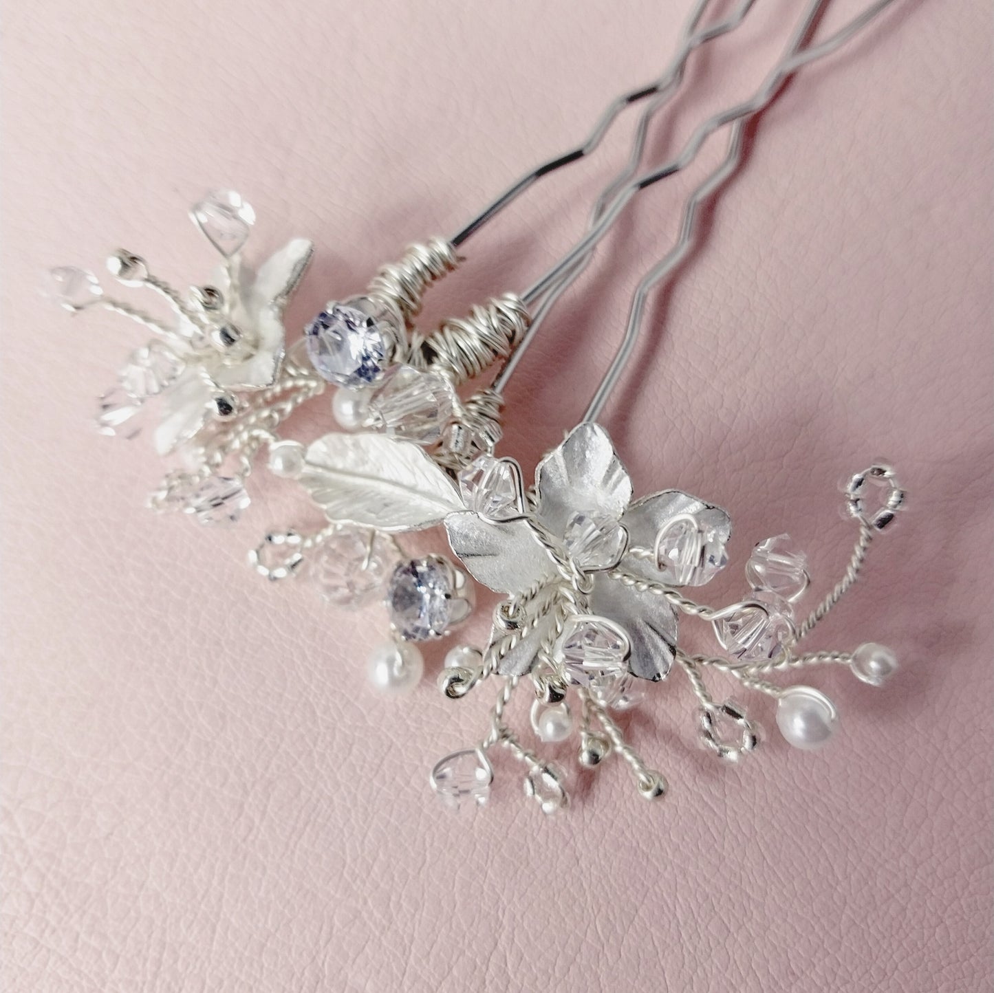 DÉLICATE U Pins Set of 2