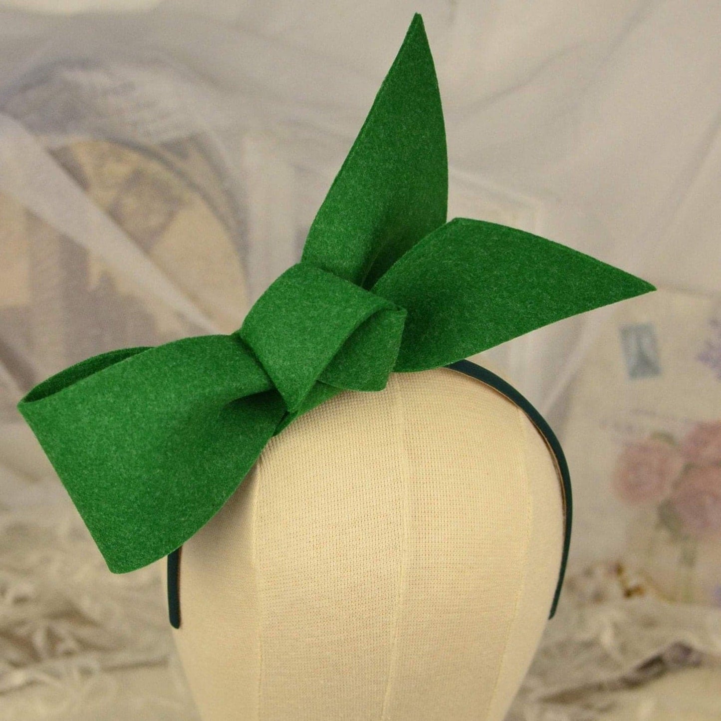 Simply Modern Fascinator.