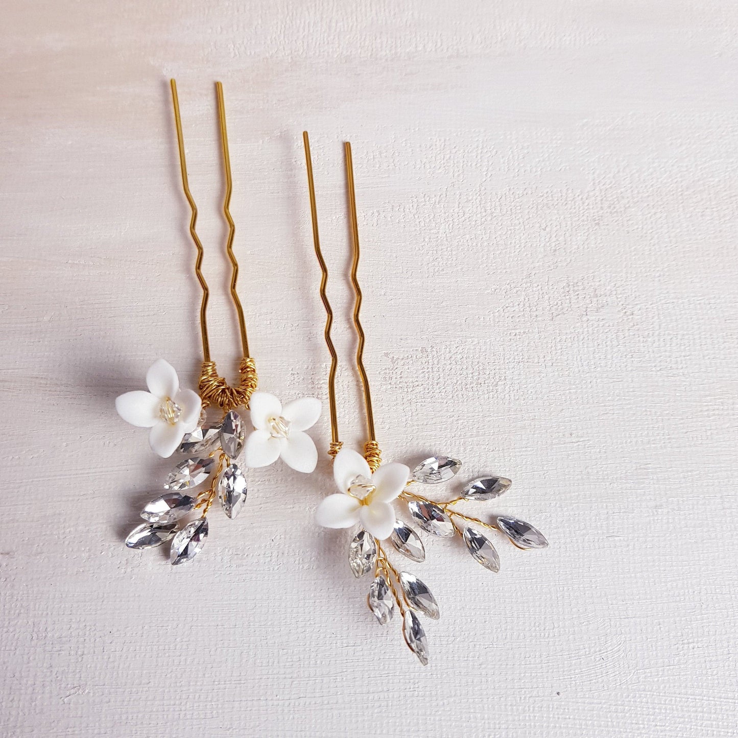 BOUTIQUEBYBRENDALEE FEUILLES BLING Hair U Pins set of 2 Small White Flowers Hairpins crystal beads Bridal Wedding Hair Pin Accessories