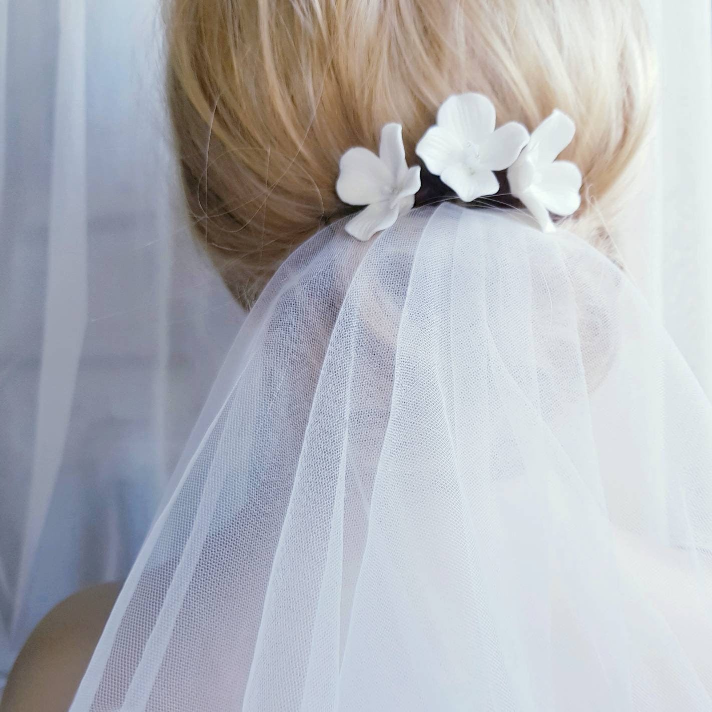 TROIS FLEURS Haircomb dainty white Flowers Hairpins Bridal Wedding Hair Pins Headpiece Accessories porcelain combs pin ceramic handmade