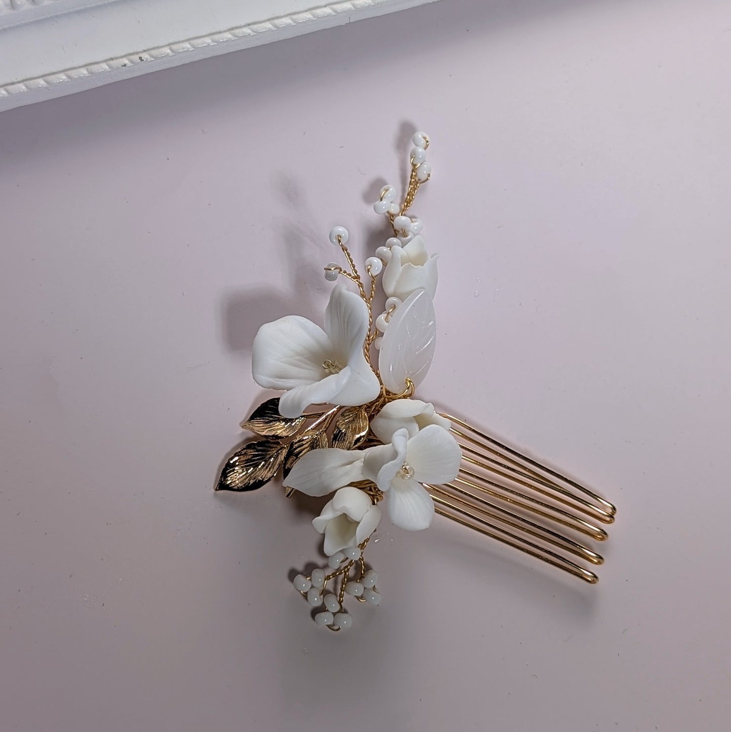 Dainty Hair Comb with leaves