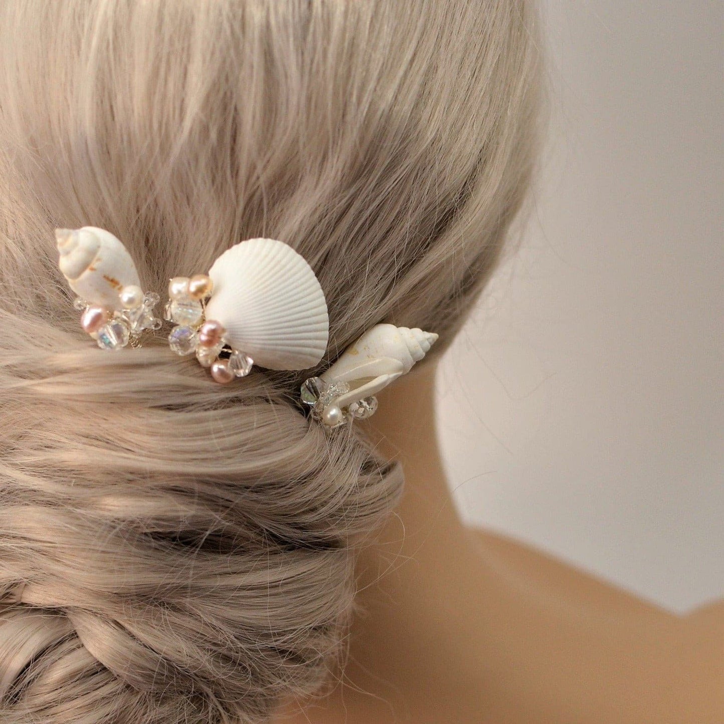 Jewelled Seashells Hair Pins.