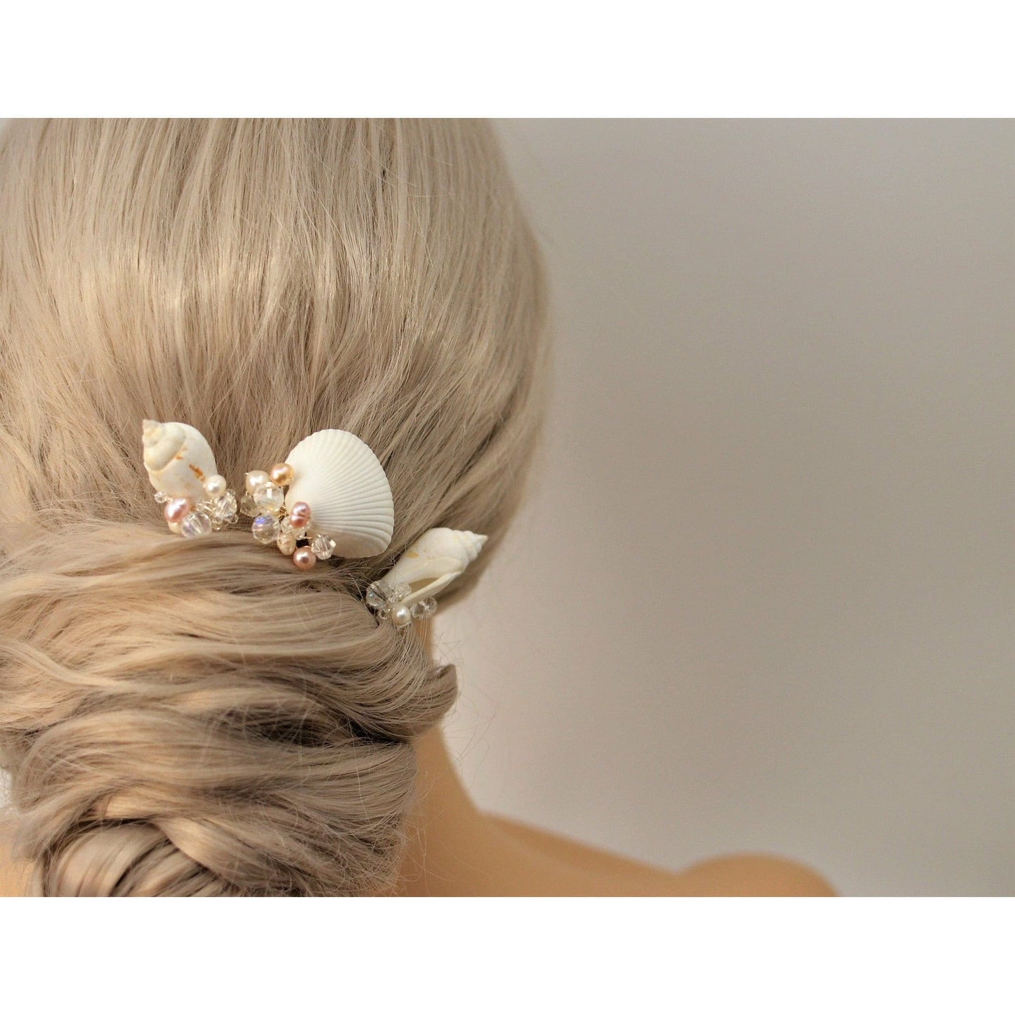 Jewelled Seashells Hair Pins.