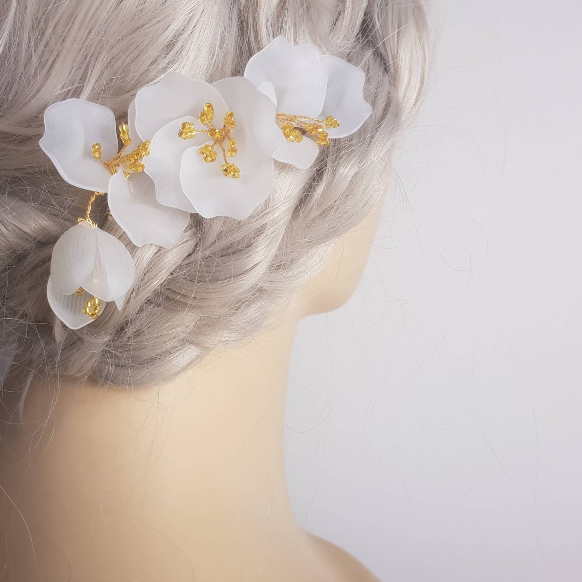BoutiquebyBrendaLee Set of 3 Hair Vine hair accessories white flower beaded stamens handcrafted handmade in Australia headpiece fascinators