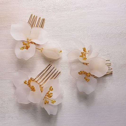 BoutiquebyBrendaLee Set of 3 Hair Vine hair accessories white flower beaded stamens handcrafted handmade in Australia headpiece fascinators