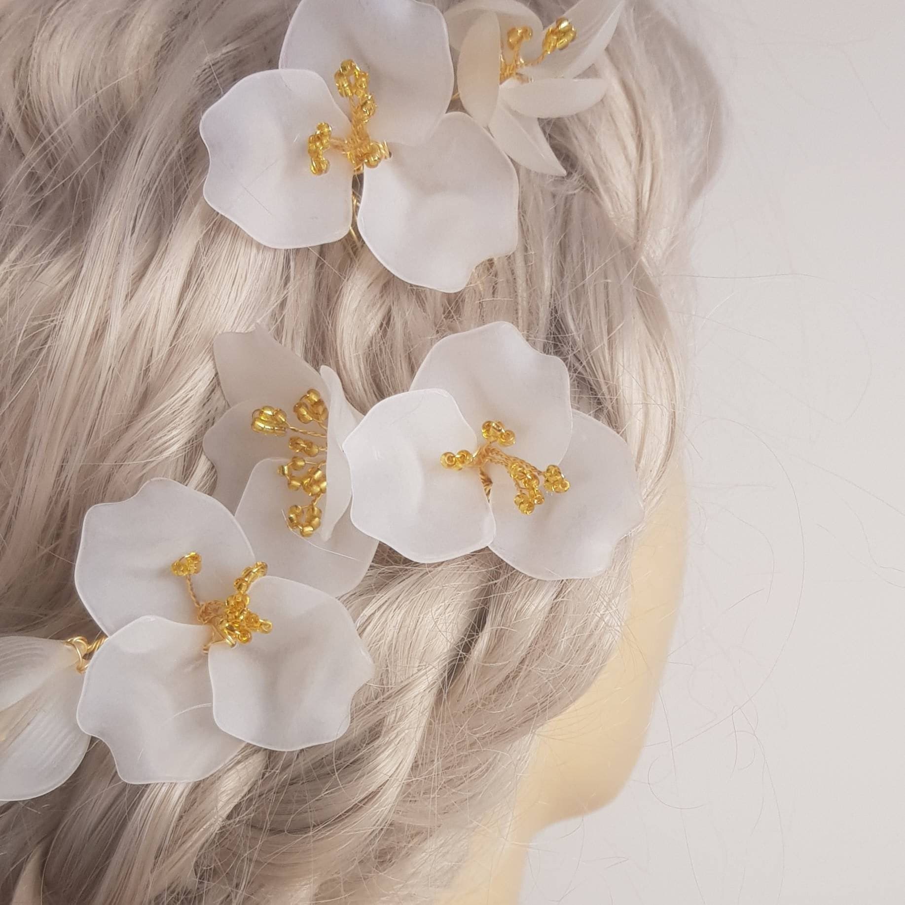 BoutiquebyBrendaLee Set of 3 Hair Vine hair accessories white flower beaded stamens handcrafted handmade in Australia headpiece fascinators