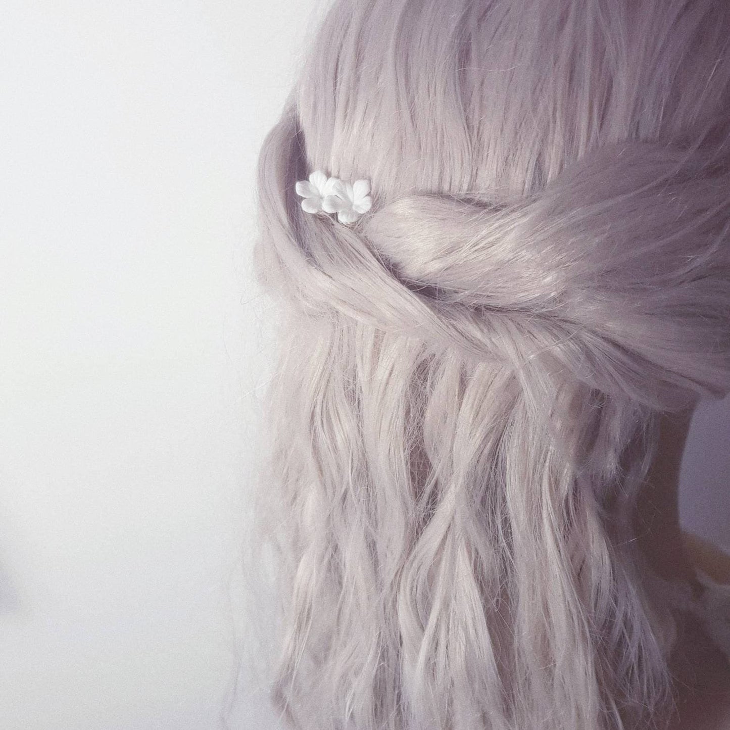 BoutiquebyBrendaLee Élégant Hairpin Set porcelain white flowers hairpins bridal wedding hair pin small Headpiece Accessories weddings brides