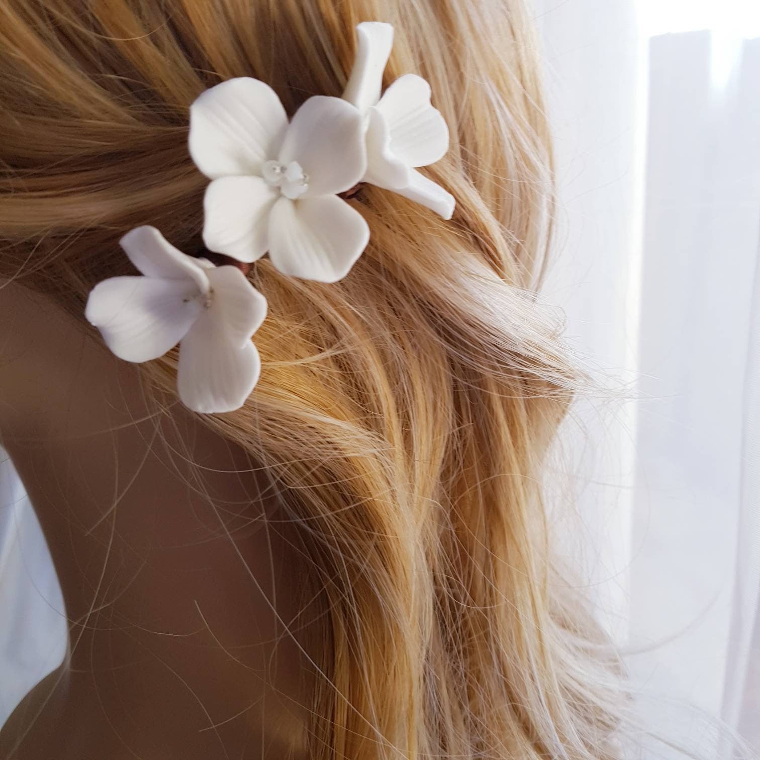 TROIS FLEURS Haircomb dainty white Flowers Hairpins Bridal Wedding Hair Pins Headpiece Accessories porcelain combs pin ceramic handmade