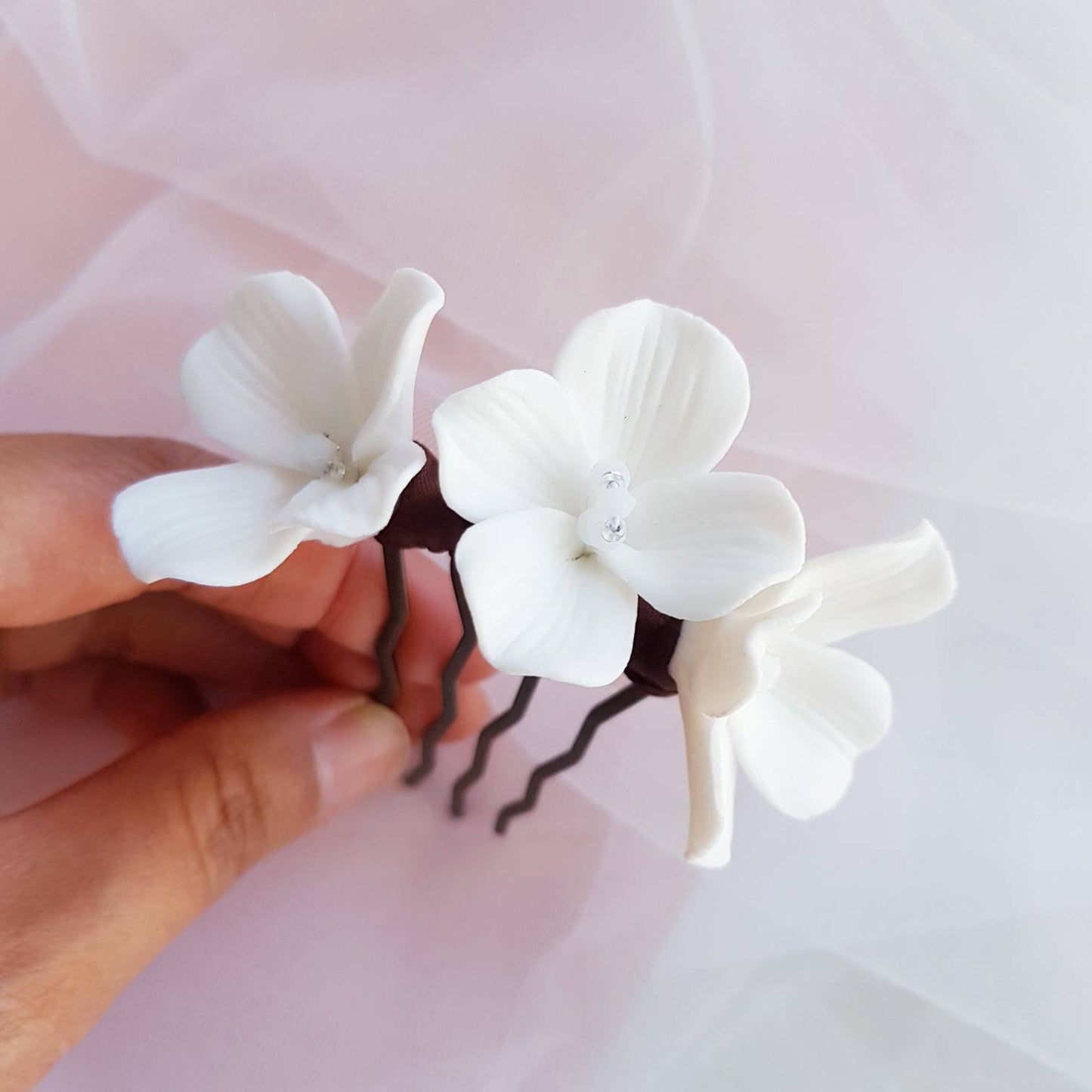TROIS FLEURS Haircomb dainty white Flowers Hairpins Bridal Wedding Hair Pins Headpiece Accessories porcelain combs pin ceramic handmade